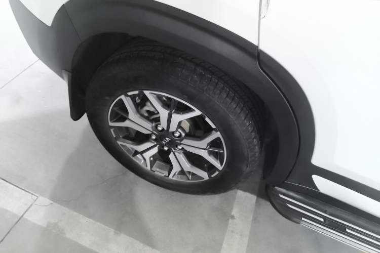 Used Kia KX3 2020 1.5L CVT Trend Edition

