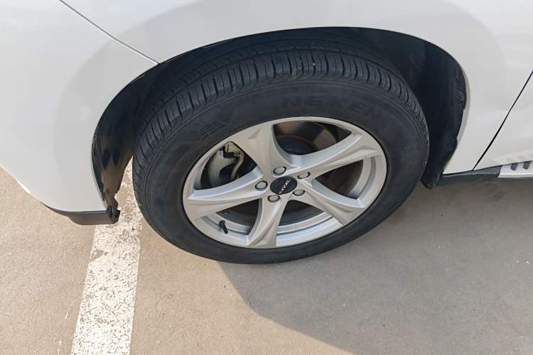 Used Haval H2 2018 Chuanxiang Edition Blue Badge 1.5T Dual-Clutch Two-Wheel Drive Fashionable Model