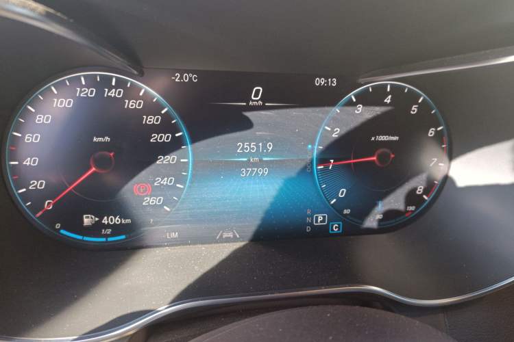 Used Mercedes-Benz GLC 2021 GLC 300 L 4MATIC Dynamic Model Odometer Close Up