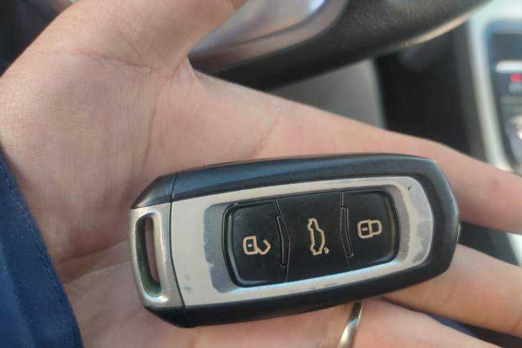 Used Geely Auto Emgrand GL 2017 1.3T DCT Luxury Model
