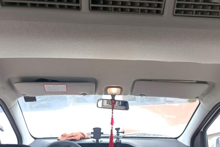 Used CHANGAN KUAYUE Xing V3 2023 1.5L Gasoline Luxury 6-Seater Passenger Vehicle Headliner