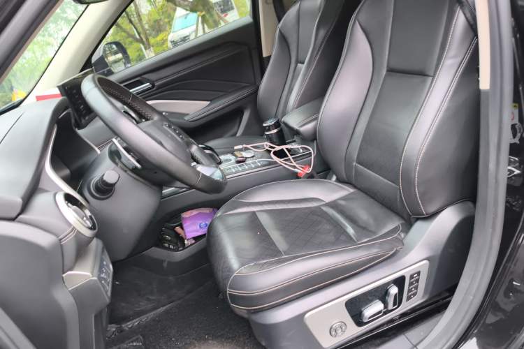 Used Wey VV6 2020 2.0T Two-Wheel Drive Smart Enjoyment+