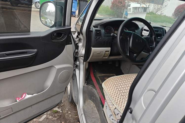 Used FORTHING Lingzhi 2018 M3 1.5L 7-Seater Standard Model
