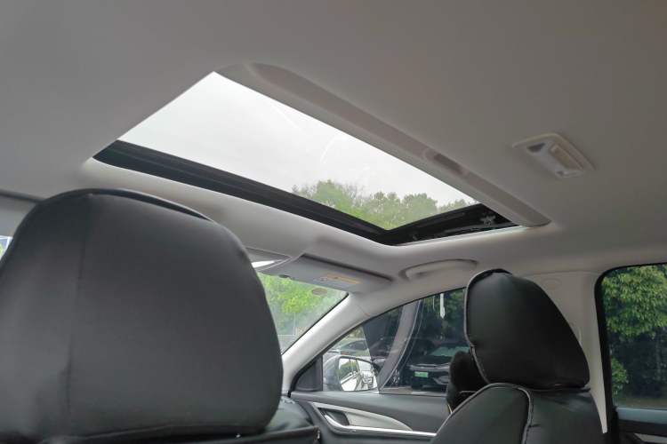 Used CHANGAN Eado 2023 Changan Edition PLUS Blue Whale NE 1.4T GDI DCT Prestige Version