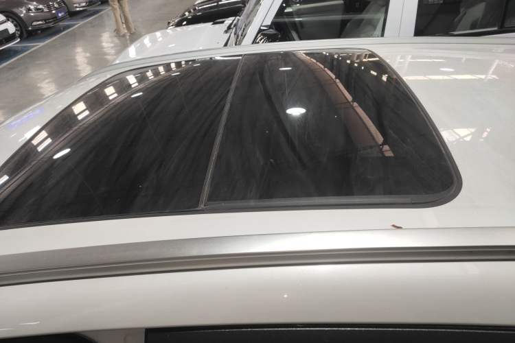 Used Lynk & Co 06 EM-P 2022 PHEV 84 km Range Pro Version Roof