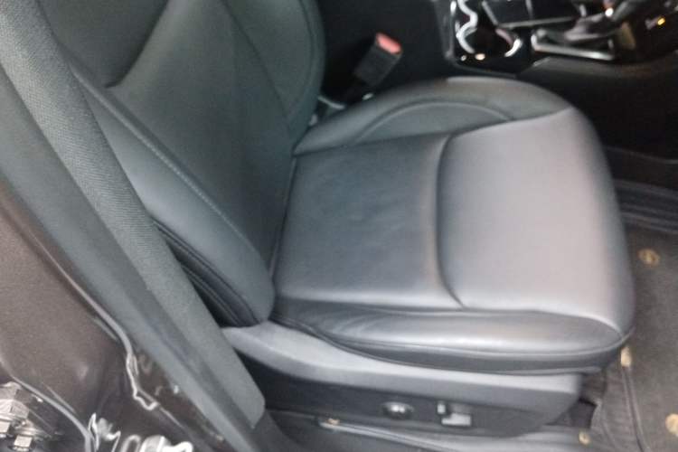 Used Jeep Grand Commander 2018 2.0T Four-Wheel Drive Premium Navigation Version China V
