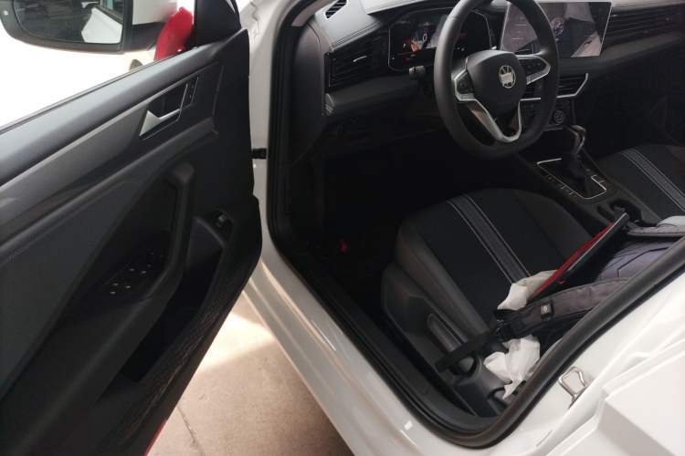 Used Volkswagen Sagitar 2025 Facelift 200TSI DSG Flyover Edition