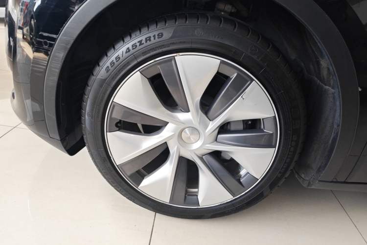 Used Tesla Model Y 2022 Rear-Wheel-Drive Version