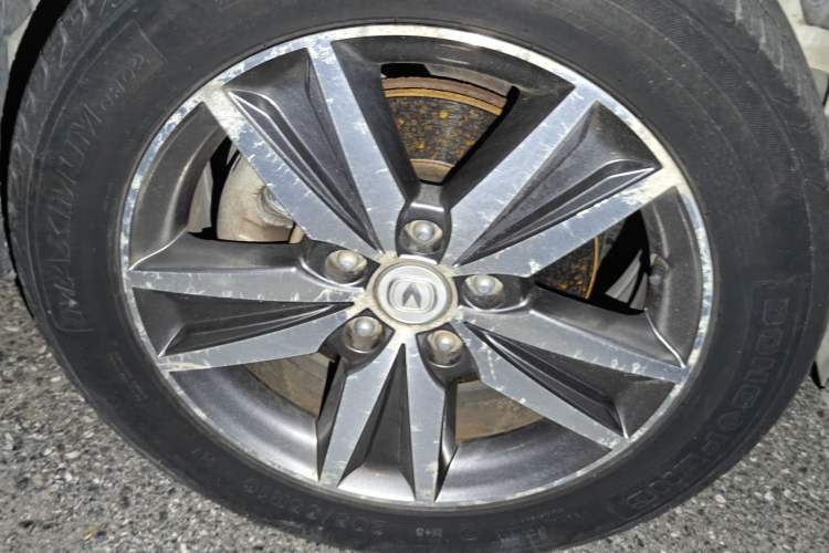 Used CHANGAN Eado 2015 1.6L Manual Luxury Model China IV Standard