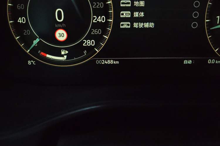 Used Jaguar XFL 2025 Model—2.0T P250, Two-Wheel Drive, Premium Luxury Edition Odometer Close Up