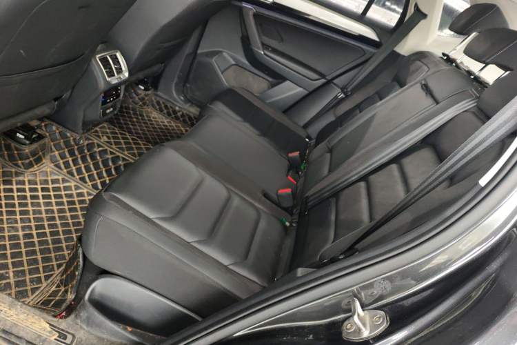 Used Volkswagen Tayron 2021 280TSI Two-Wheel Drive Luxury Smart Connectivity Version