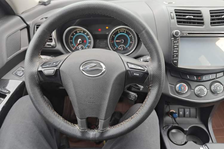 Used Land X5 2014 2.0T Automatic Enjoyment Version Steering Wheel