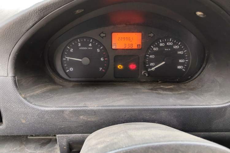 Used Wuling Rongguang 2011 1.2L Base Version
