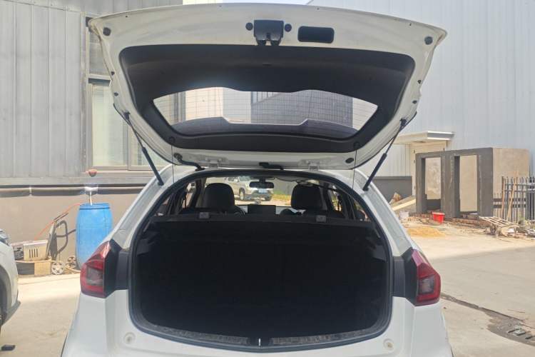 Used Geely Auto Vision X3 2021 PRO 1.5L CVT Deluxe Model
