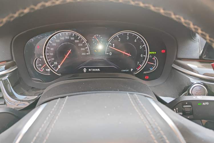 Used BMW 5 Series 2018 525Li Luxury Package
