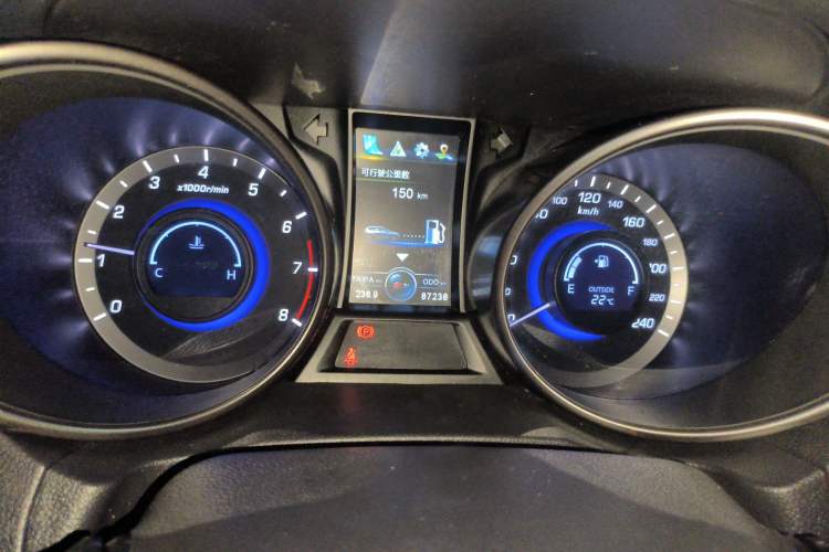 Used CHANGAN CS75 2017 Shangkui Edition 1.5T Manual Luxury Model Instrument Cluster