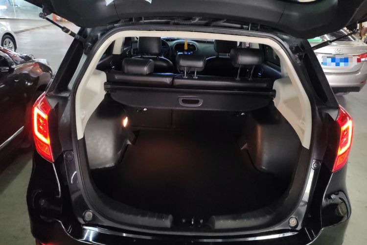 Used GAC Trumpchi GS5 Super 2015 1.8T Automatic Two-Wheel Drive Luxury Edition Trunk