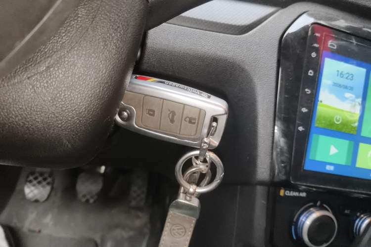 Used Volkswagen Jetta 2017 1.4L Manual Fashion Edition
