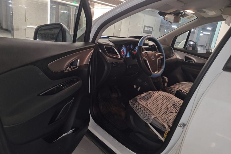 Used Buick Encore 2015 1.4T Automatic Two-Wheel Drive Urban Elite Version
