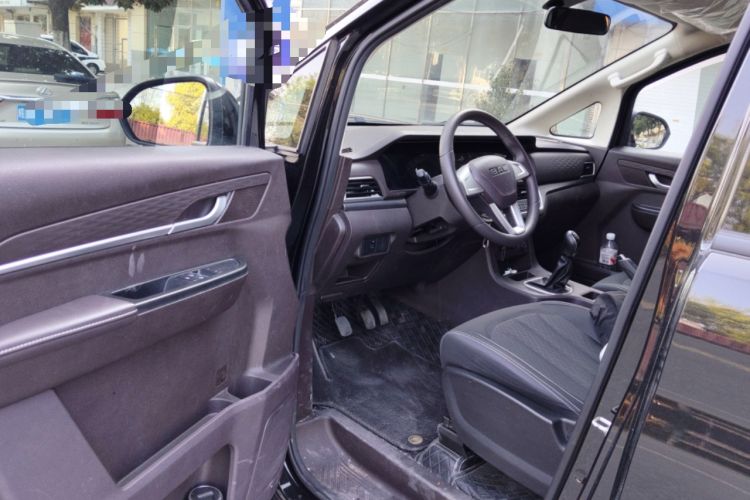Used BAW Ruisheng Ace M7 2023 2.0L Long Wheelbase Wealth Creation Version 7 Seats Interior 3