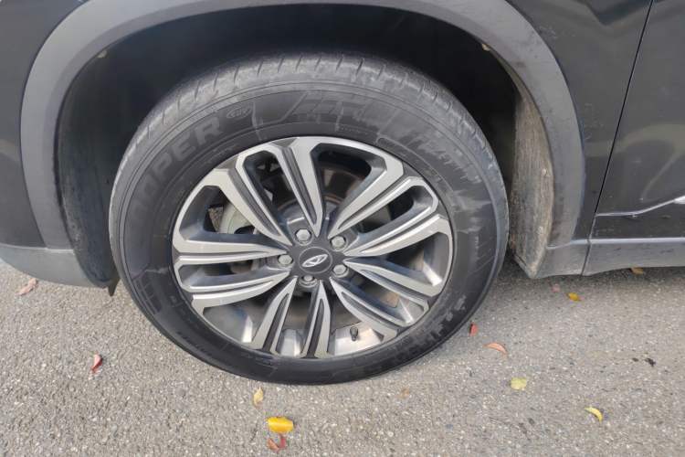 Used Chery Tiggo 8 2018 1.5 TCI Manual Luxury 7-Seater Left Front Wheel Hub