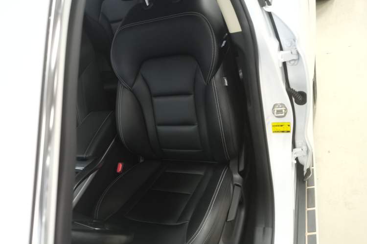 Used Geely Auto Emgrand X7 Sport 2016 1.8TD Automatic ZhiShang Model