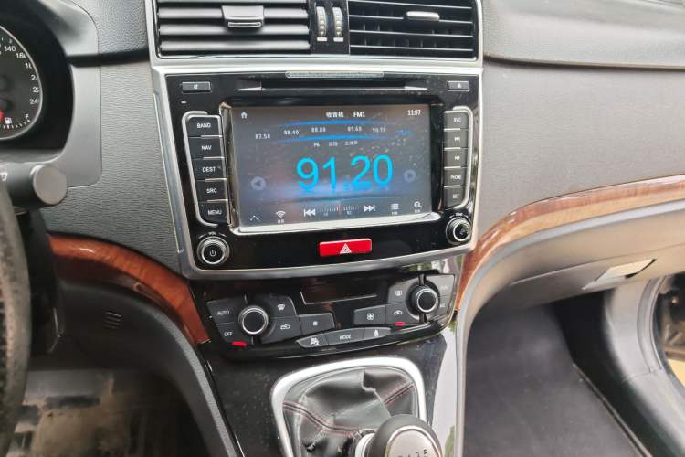 Used Haval H6 2014 Sport Version 1.5T Manual Two-Wheel Drive Elite Edition Audio And AC Panel