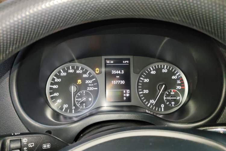 Used Mercedes-Benz Vito 2018 2.0T Elite Version 7 Seats China V Emission Standard