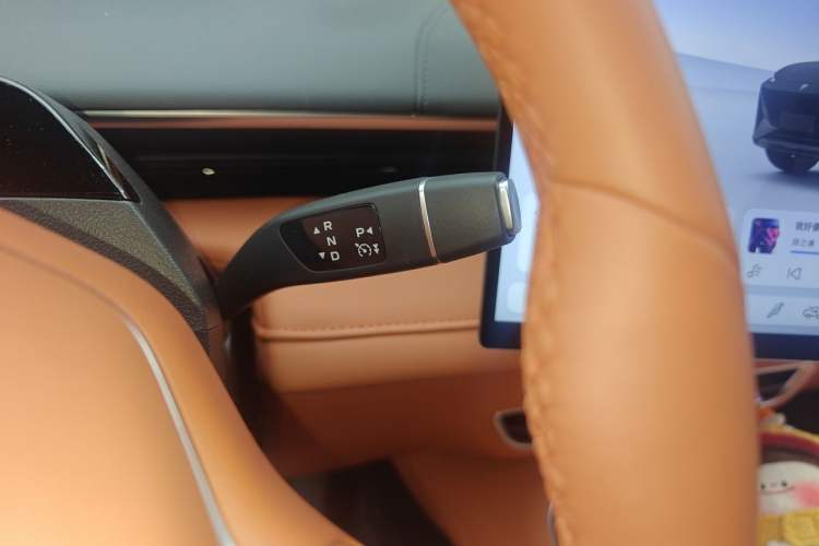 Used Deepal S07 2025 215Max Huawei Qiankun Intelligent Driving ADS SE Range-Extended Version
