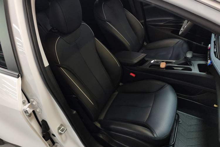 Used Buick Velite 6 2024 450km Range Commuter Version
