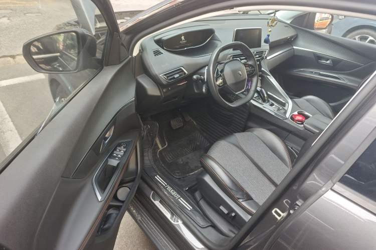 Used Peugeot 5008 2017 380THP 5-Seater Elite Edition