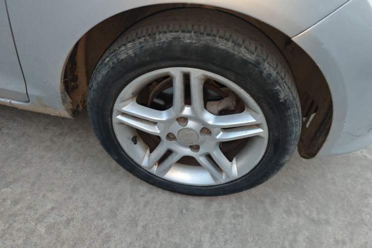 Used Ford Fiesta 2009 Hatchback 1.5L Manual Fashion Edition Right Front Wheel Hub