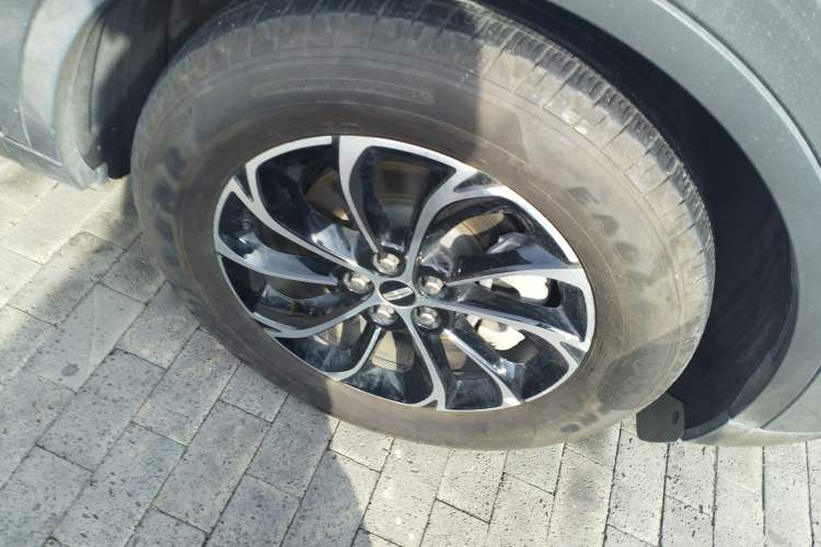 Used Lincoln Nautilus 2023 2.0T Four-Wheel Drive Luxury Edition Right Front Wheel Hub