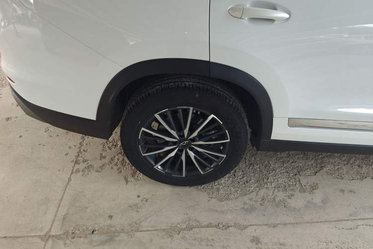 Used Chery Tiggo 8 PLUS 2024 Champion Edition 290TGDI DCT Passionate Version 5-Seater Right Rear Wheel Hub