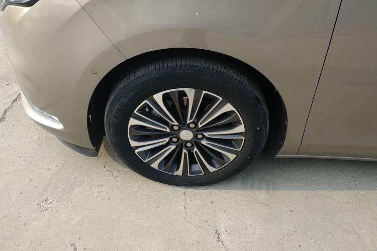 Used Buick GL8 2022 ES Land Cruiser 653T Luxury Model
