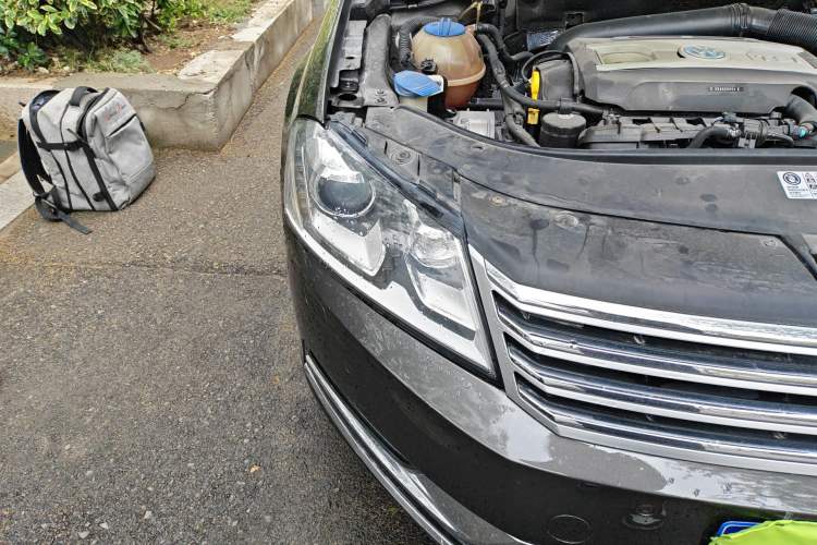 Used Volkswagen Magotan 2015 1.8TSI Prestige Model Right Front Headlight