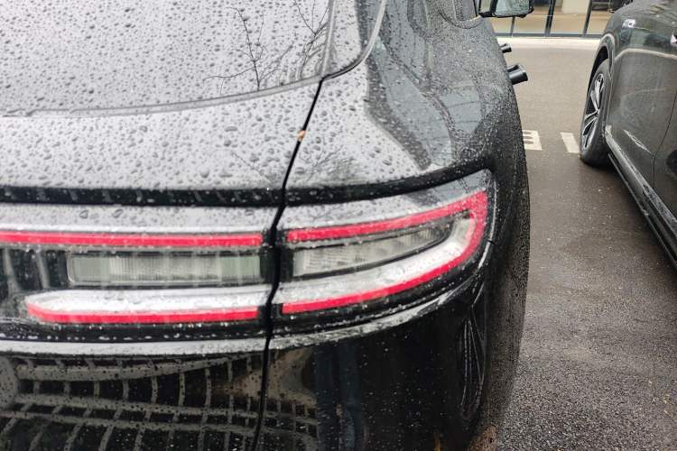 Used Hima AITO M5 2025 Extended-Range Ultra Rear-Wheel-Drive Version Right Rear Taillight