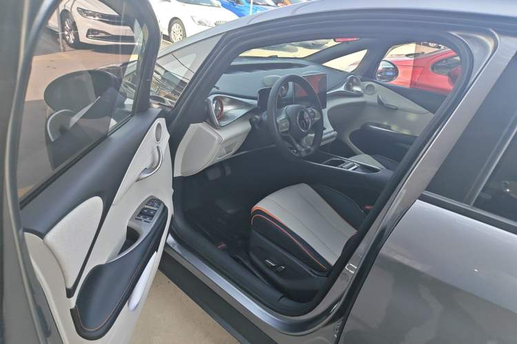 Used BYD Dolphin 2021 405 km Fashion Edition
