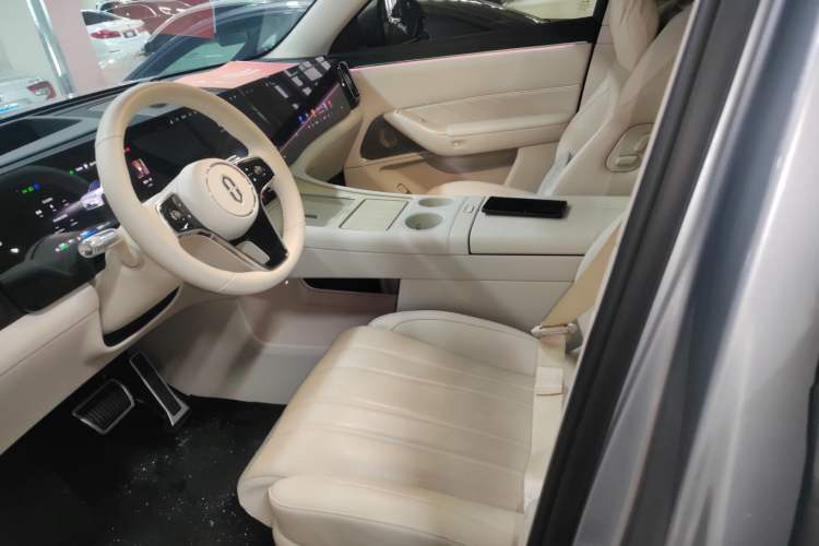 Used Hima AITO M8 2025 Extended-Range Ultra Version 53.4 kWh 5-Seater Edition