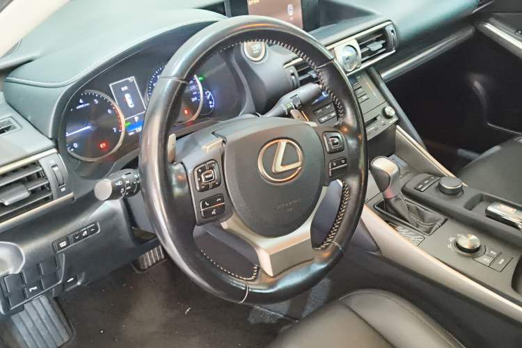 Used Lexus IS 2017 300 FENGSHANG Edition