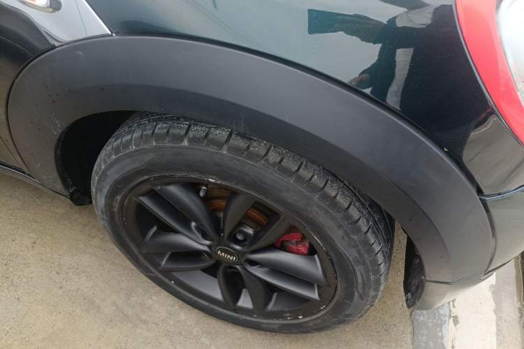 Used MINI Countryman 2014 1.6L COOPER Fun Right Front Wheel Hub