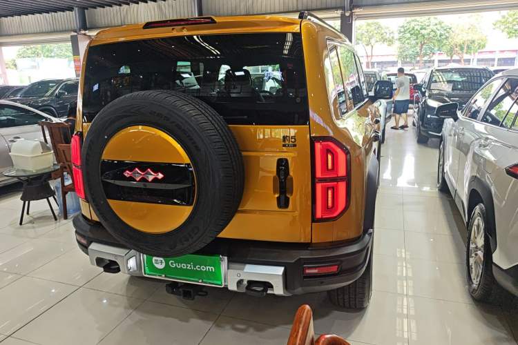 Used Formula Leopard 5 2023 Navigator Edition
