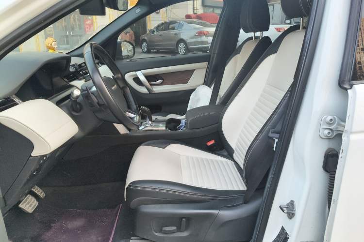 Used Land Rover Discovery Sport 2020 249 PS R-Dynamic Performance Edition Left Front Seat