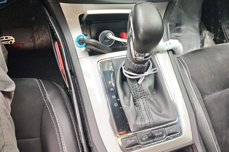 Used Roewe RX5 New Energy 2017 eRX5 50T Hybrid Connected Prestige Flagship Edition
