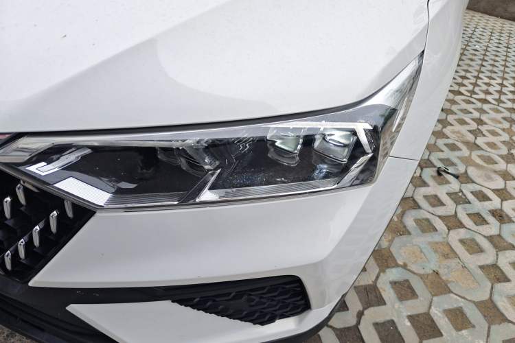 Used Bestune T77 2020 PRO 280 TID Automatic Luxury Model Left Front Headlight