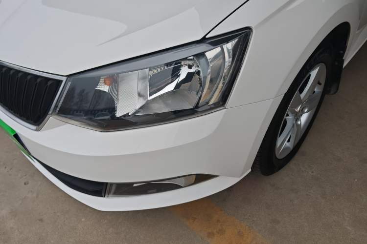 Used Skoda Fabia 2015 1.6L Automatic Chuanxing Edition Left Front Headlight