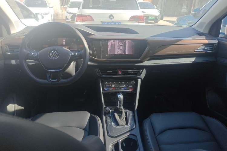 Used Volkswagen Tharu 2022 330TSI Four-Wheel Drive Luxury Edition