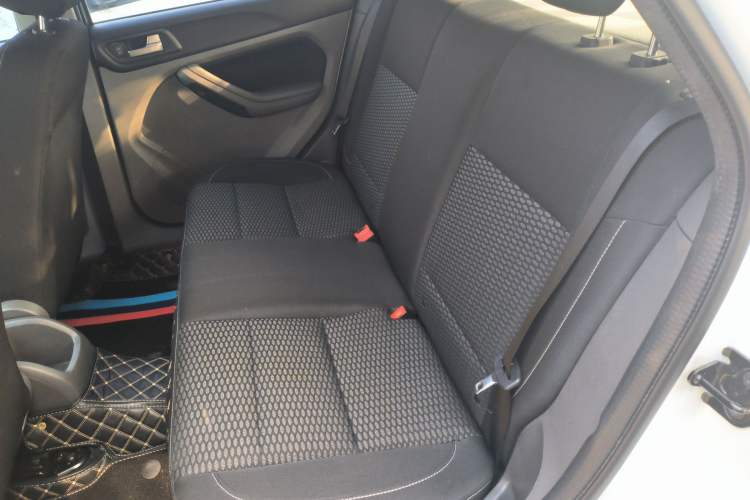 Used Ford Focus 2013 Hatchback Classic 1.8L Automatic Base Model
