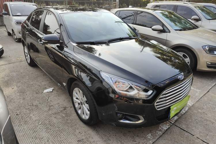 Used Ford Escort 2015 1.5L Automatic Fashion Model