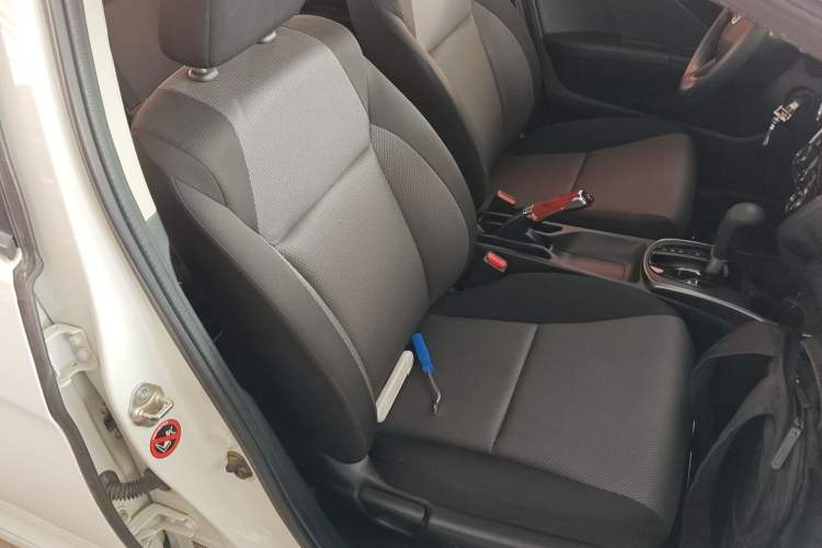 Used Honda Gienia 2017 1.5L CVT Classic Edition Right Front Seat